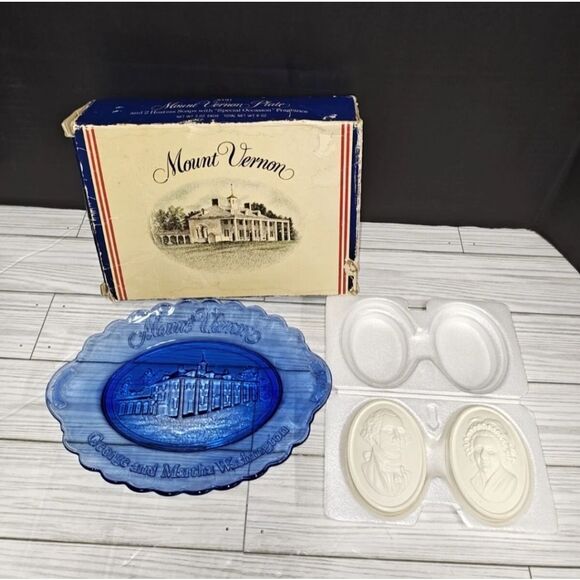 Avon Mount Vernon George and Martha Washington Cobalt Blue Oval Plate Soap Box - Picture 1 of 9